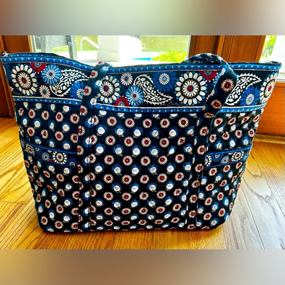 Vera Bradley Night Owl Extra Large Tote Bag With Pockets - Picture 1 of 5